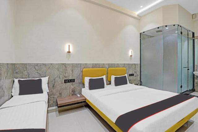 Hotel Gold Palace Inn Surat Zewnętrze zdjęcie