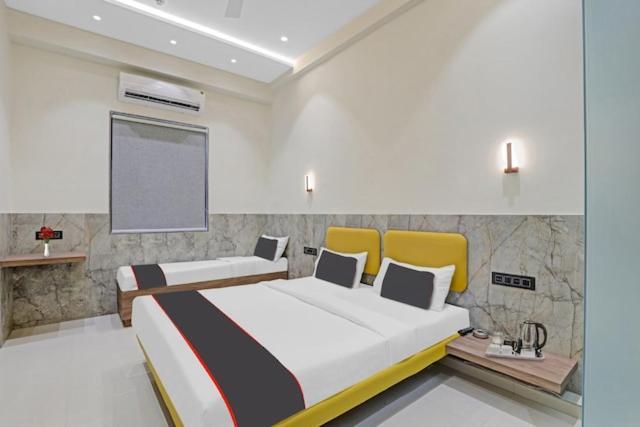 Hotel Gold Palace Inn Surat Zewnętrze zdjęcie