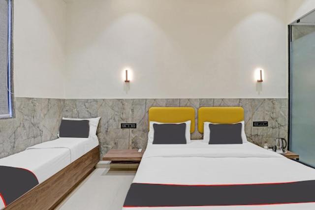 Hotel Gold Palace Inn Surat Zewnętrze zdjęcie