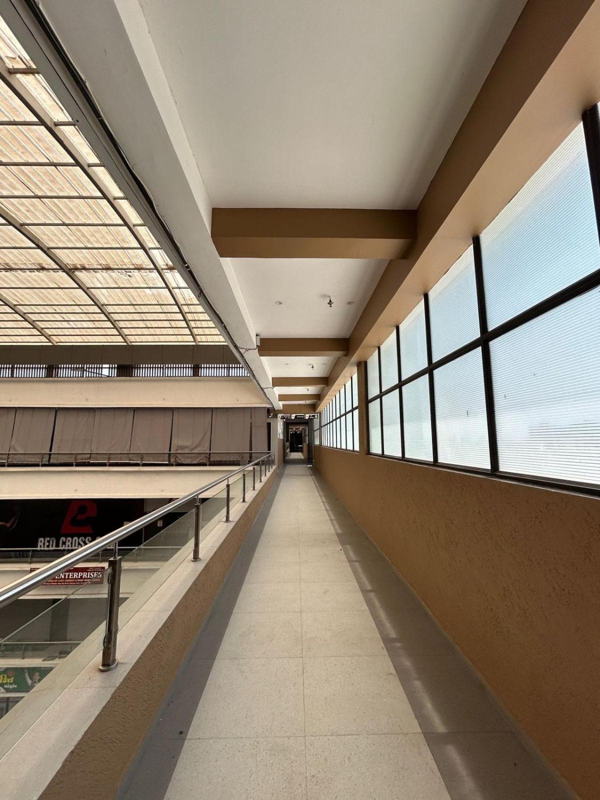 Hotel Gold Palace Inn Surat Zewnętrze zdjęcie